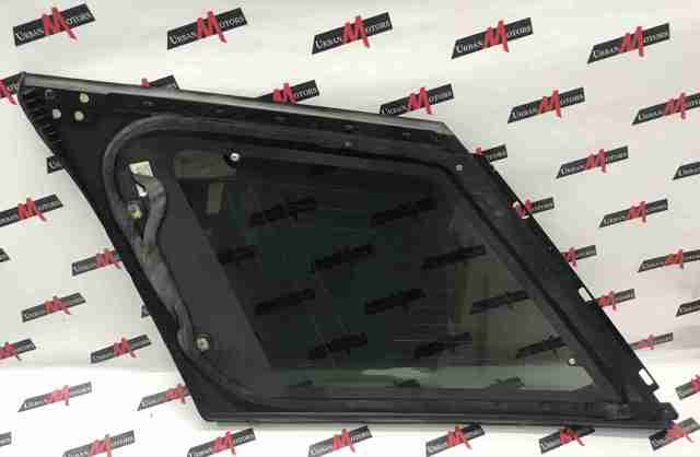 Стекло кузова/багажного отсека, правое LR044115 LAND ROVER