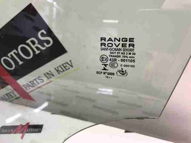 Стекло передней двери, левой LR044526 LAND ROVER