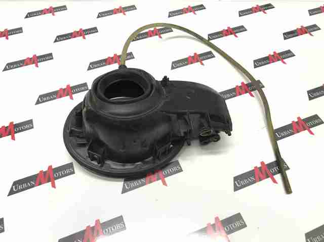 Горловина б/бака LR058472 LAND ROVER