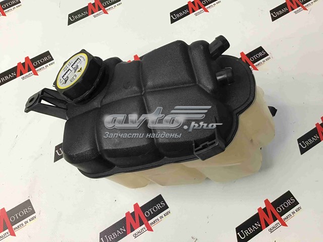 Бачок системы охлаждения двигателя расширительный LR060349 LAND ROVER