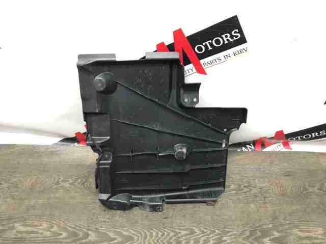 Защита днища, правая LR061103 LAND ROVER