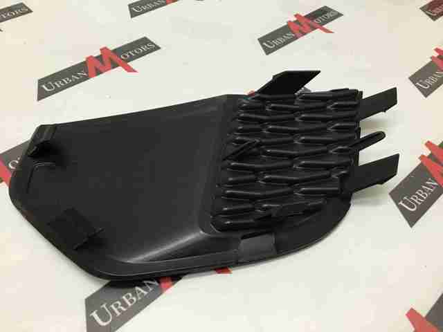 Решетка бампера переднего правая LR061231 LAND ROVER