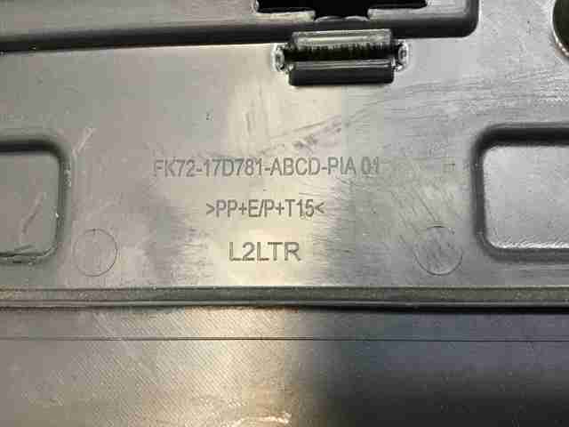 Задний бампер LR061268 LAND ROVER