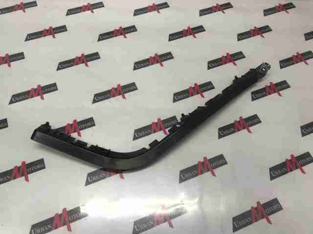 Направляющая заднего бампера, левая LR061275 LAND ROVER