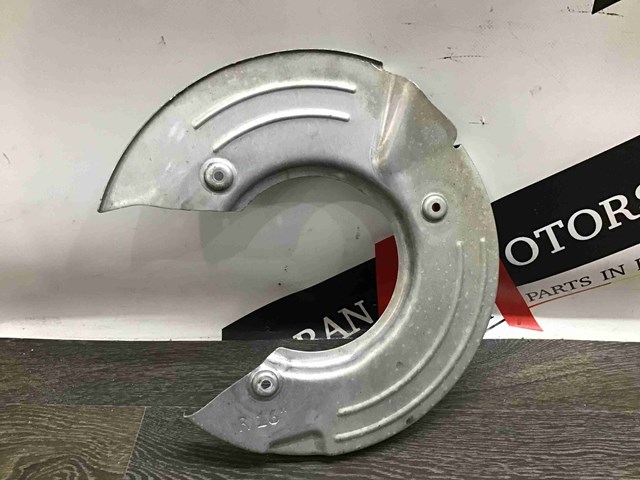 Защита тормозного диска заднего, правая LR061392 LAND ROVER