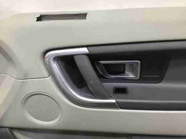 Обивка боковины кузова LR064207 LAND ROVER