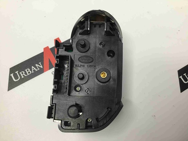 Блок кнопочных переключателей рулевого колеса LR067006 LAND ROVER