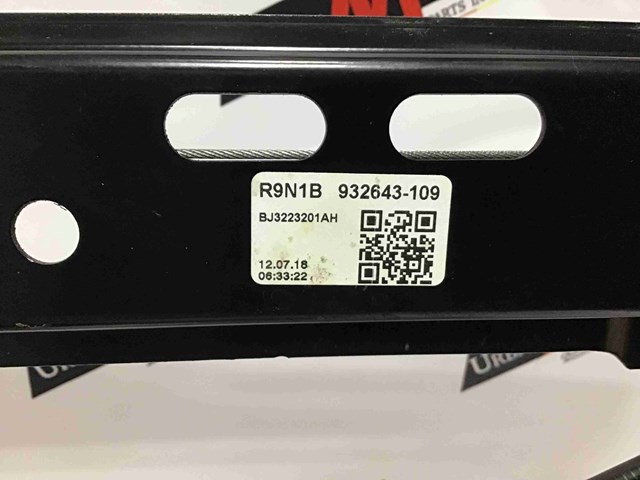 Подъемник механический ветрового стекла LR067999 LAND ROVER