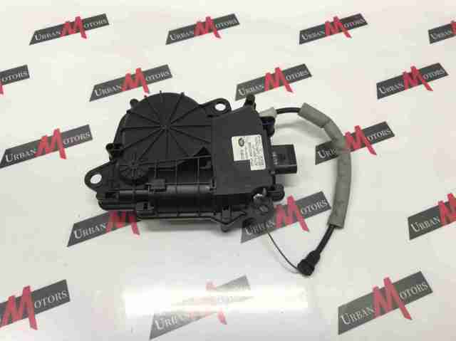 Замок двери багажника LR070122 LAND ROVER