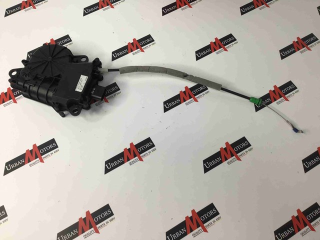 Замок крышки багажника LR070124 LAND ROVER