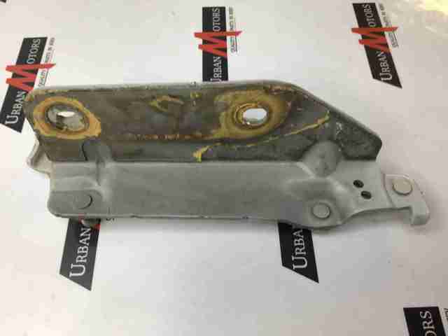 Правая петля капота  LR072435 LAND ROVER