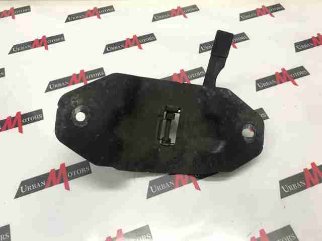 Стояк-крюк замка капота LR073063 LAND ROVER