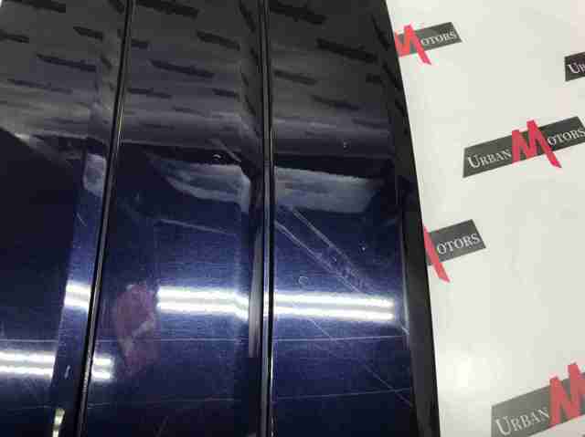 Молдинг двери передней правой LR074635 LAND ROVER