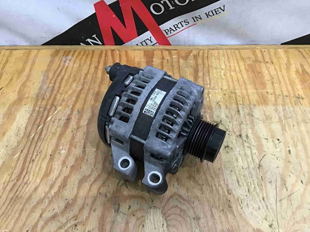 Генератор LR076696 LAND ROVER