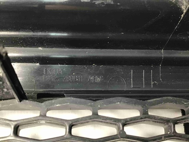 Молдинг переднего левого крыла LR078363 LAND ROVER