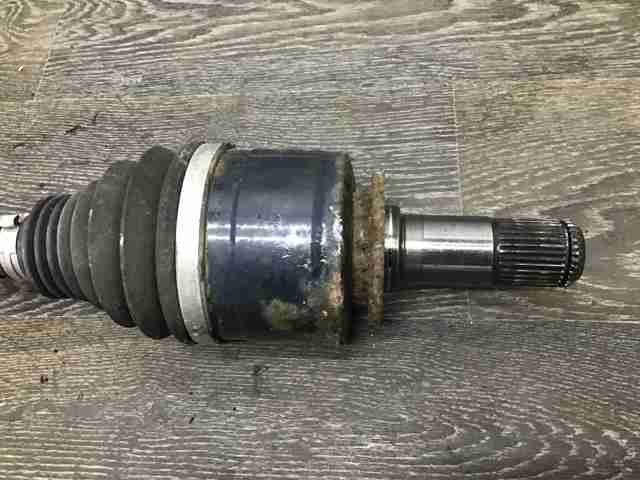 Полуось задняя, правая LR078570 LAND ROVER