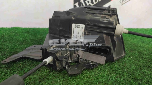 Замок передней пассажирской двери LR078709 LAND ROVER