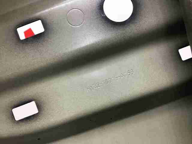 Боковая часть передняя правая LR080199 LAND ROVER