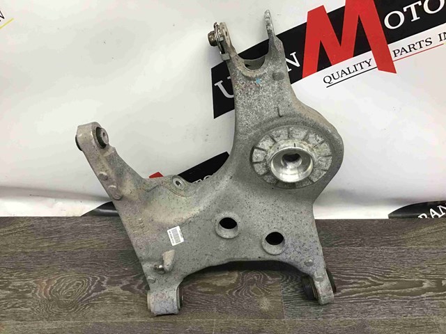 Балансир задний нижний, правый LR081547 LAND ROVER