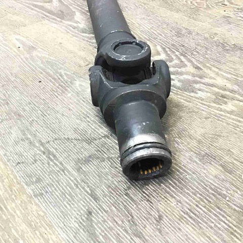 Вал карданный передний LR092700 LAND ROVER
