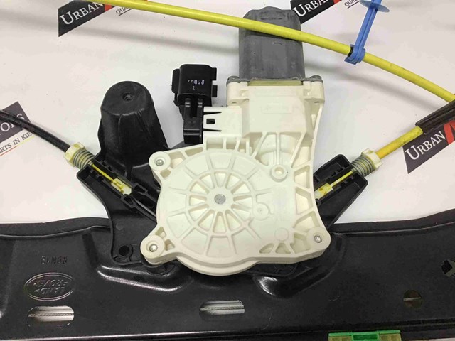 Стеклоподъемник задней левой двери LR093204 LAND ROVER