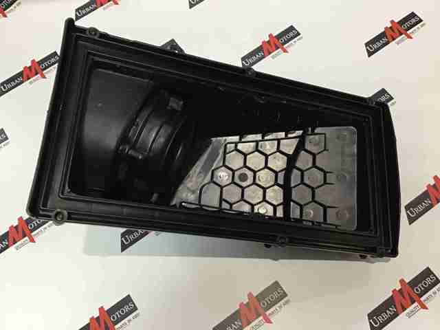 Корпус воздушного фильтра, левый LR095546 LAND ROVER