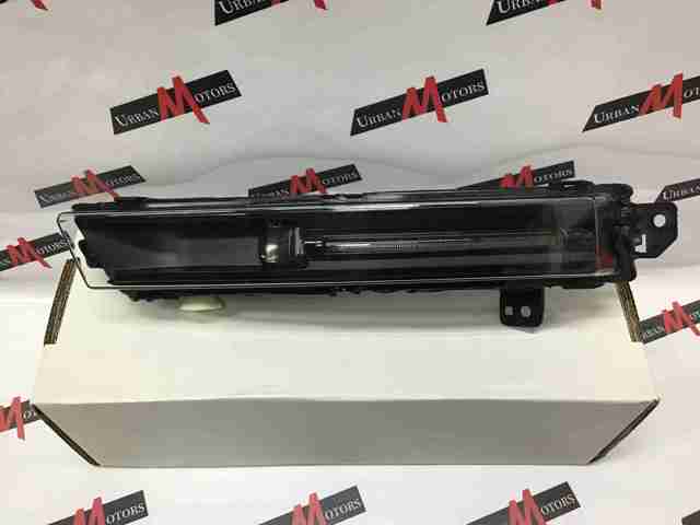 Фара противотуманная, левая LR098343 LAND ROVER