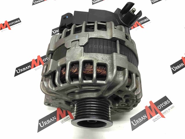 Автомобильный генератор LR105985 LAND ROVER