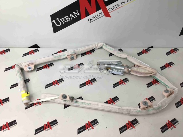 Шторка боковая правая LR106220 LAND ROVER