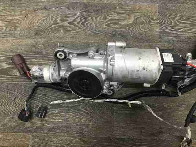LAND ROVER LR138943 в наличии Черкассы