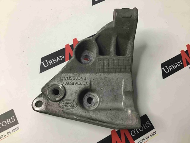 Кронштейн насоса г/у руля QVU500340 LAND ROVER