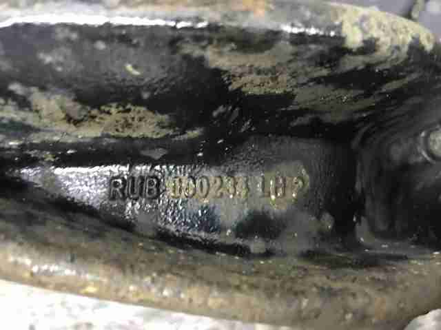 Цапфа поворотного кулака RUB000234 LAND ROVER