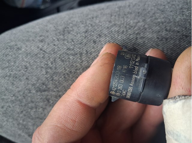 Датчик сигнализации парковки (парктроник), передний боковой A2125420018 MERCEDES