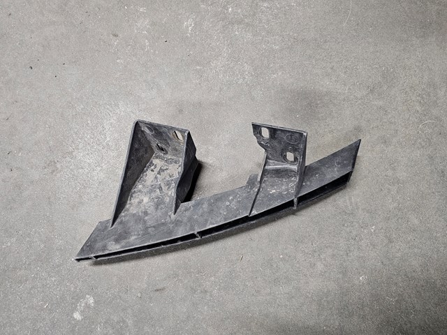 4L0807334A VAG Кронштейн бампера переднего правый купить в Ирпень