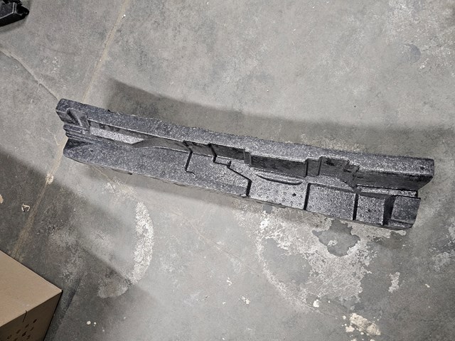 Наполнитель заднего бампера 850923JA0A NISSAN