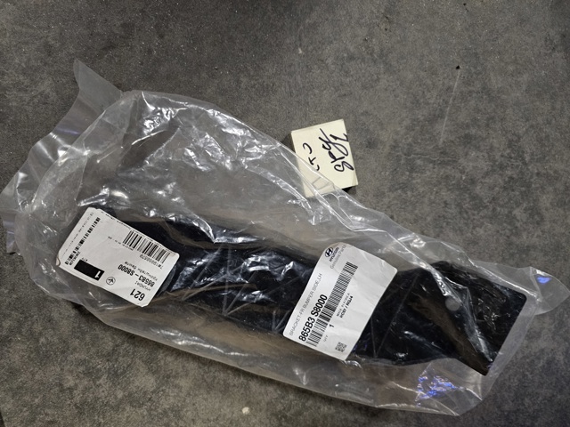 HYUNDAI 865B3S8000 в наличии Тернополь