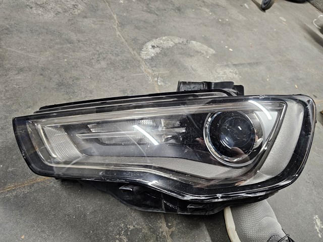 8V0941005C Левая фара купить Ровно