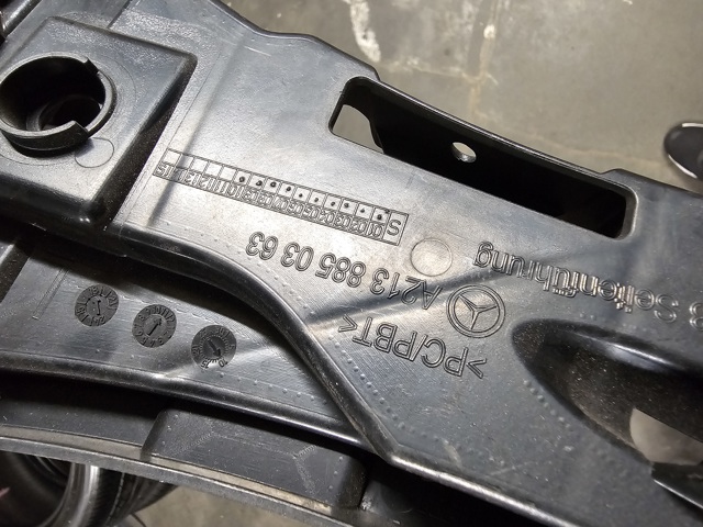 MERCEDES A2138850363 Направляющая заднего бампера левая в наличии Украина