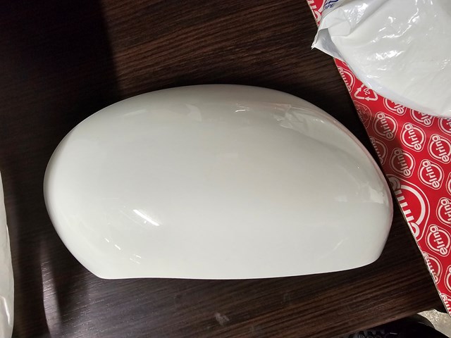 Накладка правого бокового зеркала K63731FC0A NISSAN