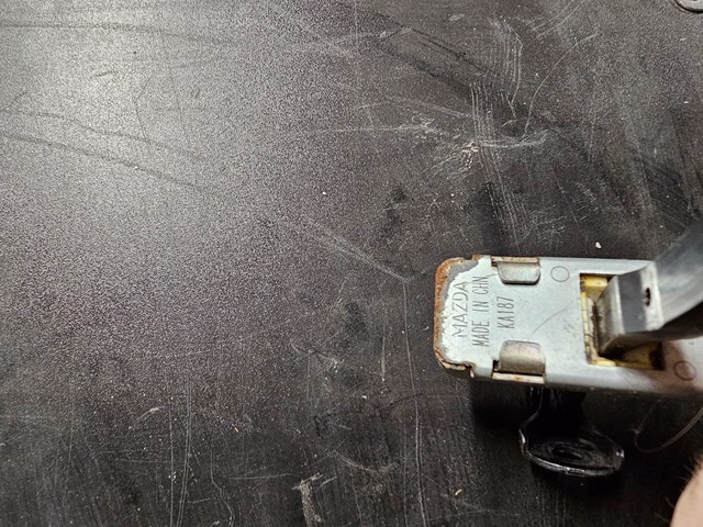 KB7W72270A MAZDA Ограничитель задней двери купить в Харьков