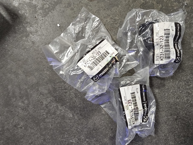 KD3132123 MAZDA Сайлентблок крепления рулевой рейки купить в Винница