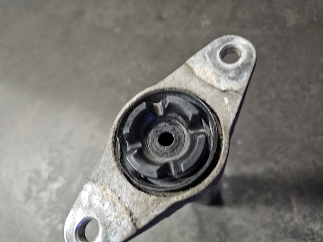 KD4528380A MAZDA купить в Кривой Рог