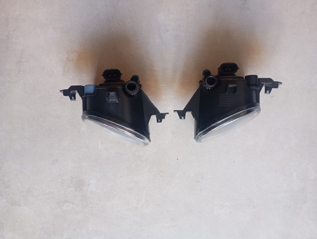 NISSAN 2615089929 Фара противотуманная правая в наличии Ужгород