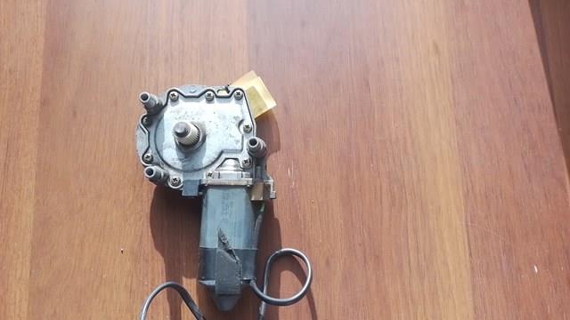 4A0959802 Мотор стеклоподъемника двери передней правой купить Каменское
