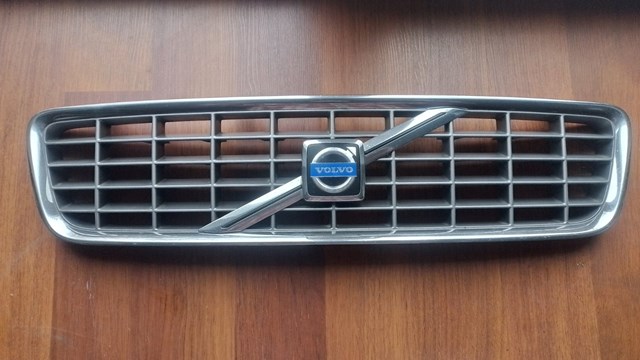 VOLVO 8659947 Решетка радиатора в наличии Ужгород