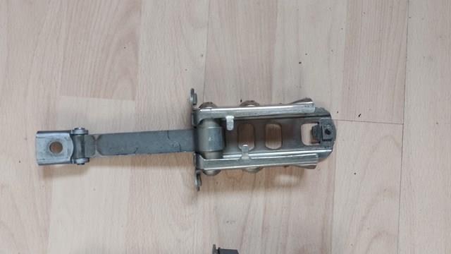 MERCEDES A2107200116 Ограничитель открывания двери передний в наличии Николаев