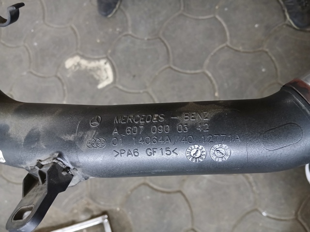 6070900342 MERCEDES Шланг (патрубок) интеркуллера купить в Чернигов