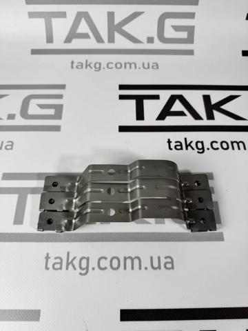 110454100B Кронштейн бампера переднего внешний правый купить Полтава