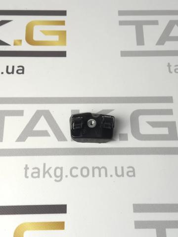 149377300B TESLA Кронштейн бампера переднего правый купить в Украина