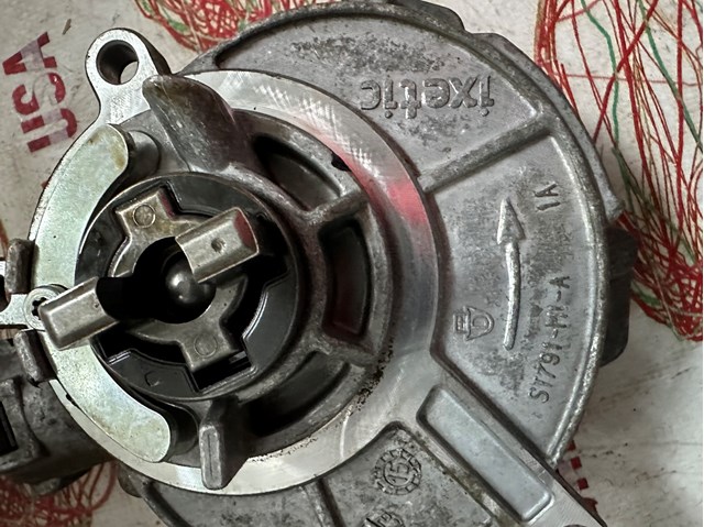 06L145100F VAG Насос вакуумный купить в Николаев